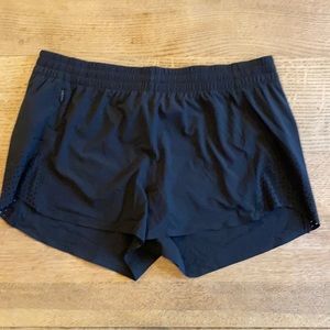 Athleta hustle 3” short